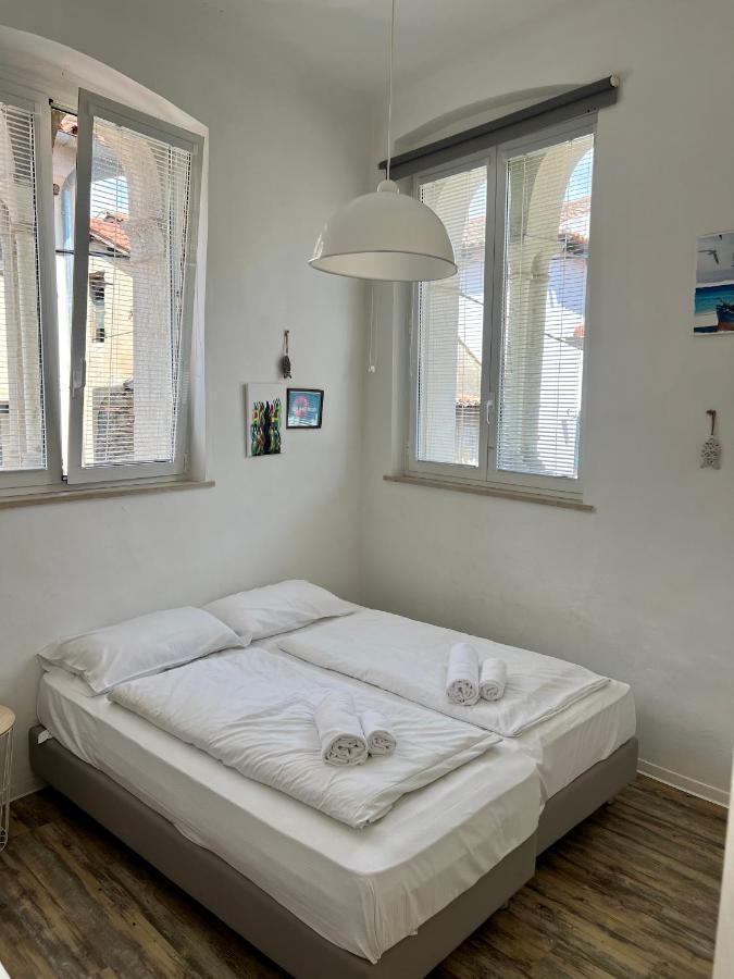 Old Court Koper Hostel Buitenkant foto